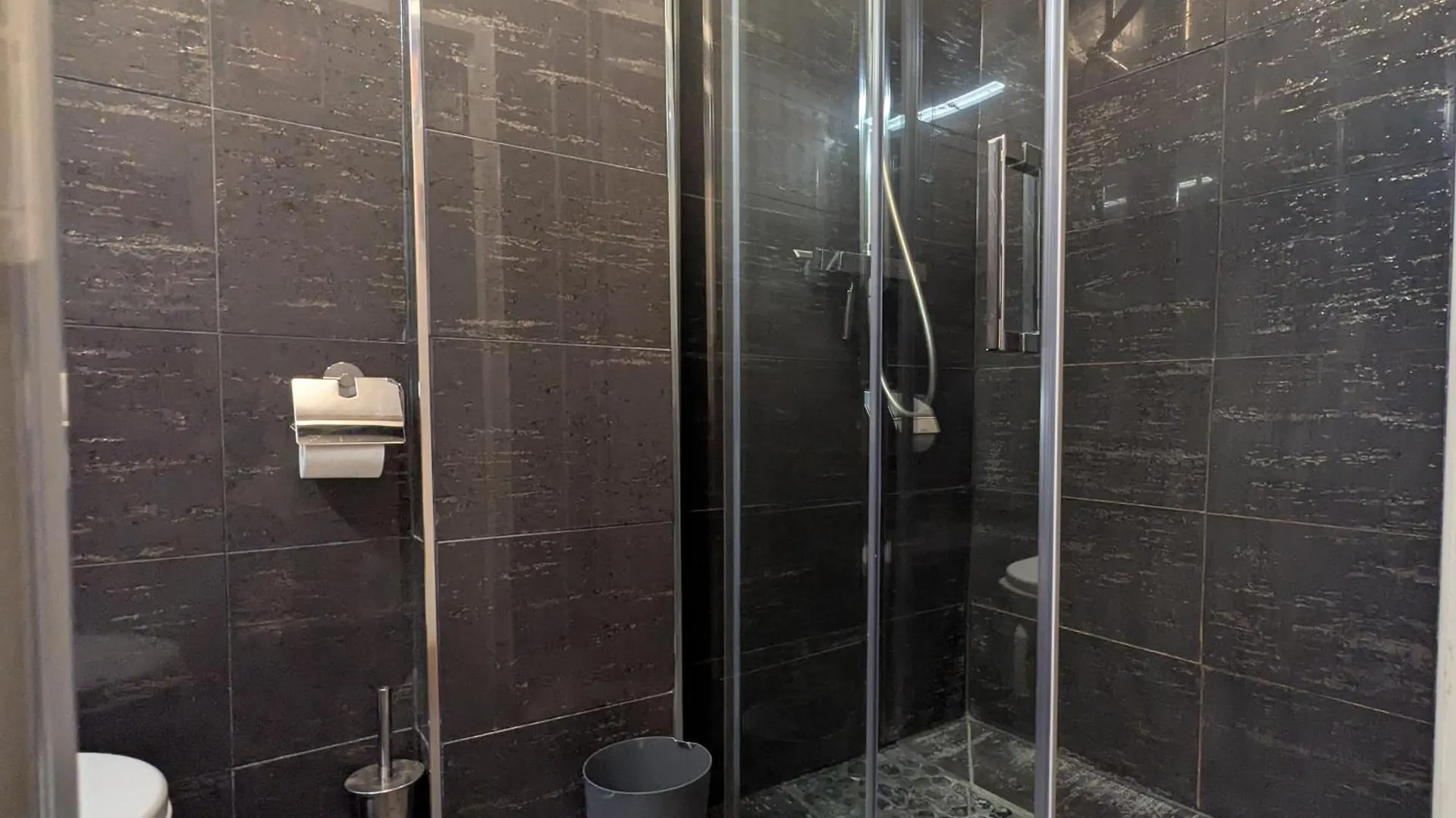 Charming Pied-A-Terre - Marais Apartment Paris